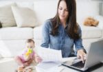 Las mujeres forman parte importante del desarrollo socioeconómico del Ecuador Las mujeres forman parte importante del desarrollo socioeconómico del Ecuador