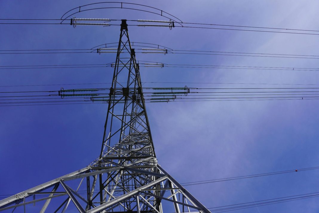 Sector público y privado destacan avances regulatorios y desafíos para el desarrollo de energías renovables en Ecuador Sector público y privado destacan avances regulatorios y desafíos para el desarrollo de energías renovables en Ecuador