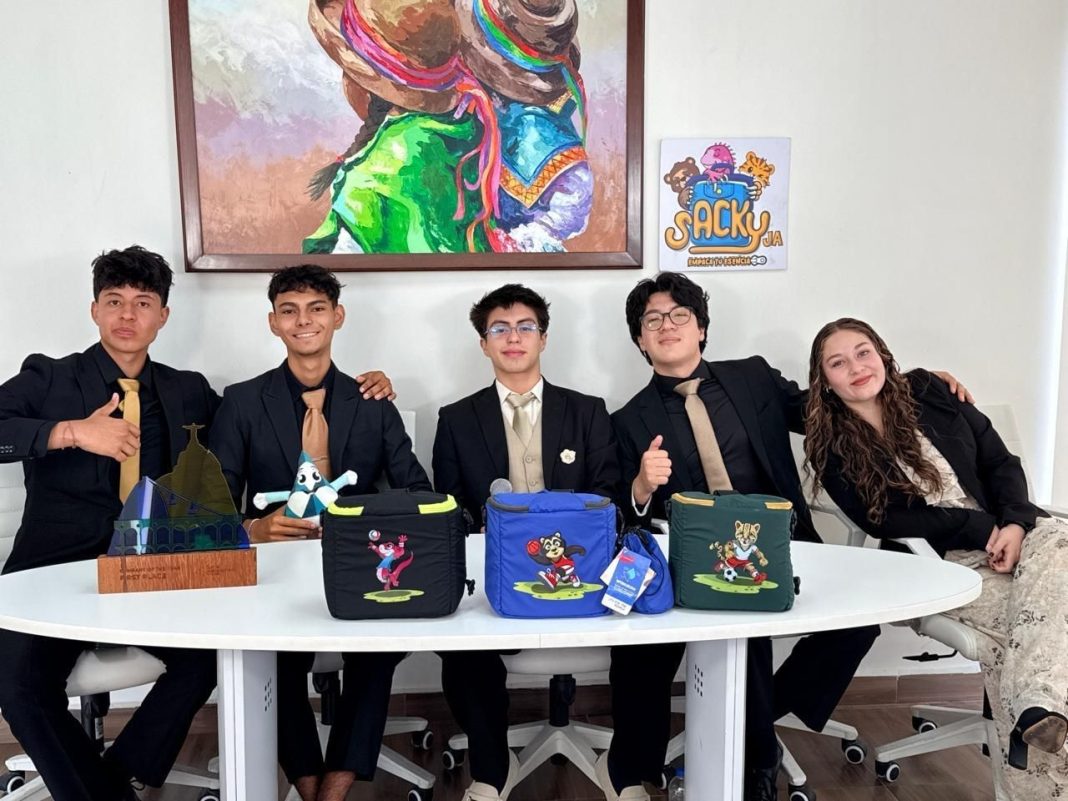 Estudiantes de Quito obtienen reconocimiento global en emprendimiento con propuesta de loncheras sostenibles Estudiantes de Quito obtienen reconocimiento global en emprendimiento con propuesta de loncheras sostenibles