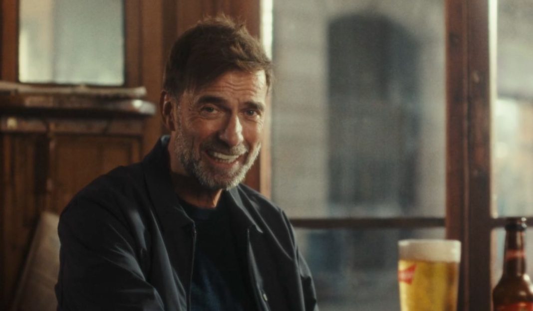 Jürgen Klopp protagoniza la campaña global de Budweiser enfocada en experiencias y conexión emocional del fútbol Jürgen Klopp protagoniza la campaña global de Budweiser enfocada en experiencias y conexión emocional del fútbol