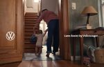 Volkswagen presenta ‘The Parents’, una campaña que vincula la tecnología automotriz con el cuidado cotidiano